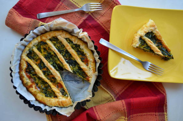 torta rustica saporita con erbette di campagna