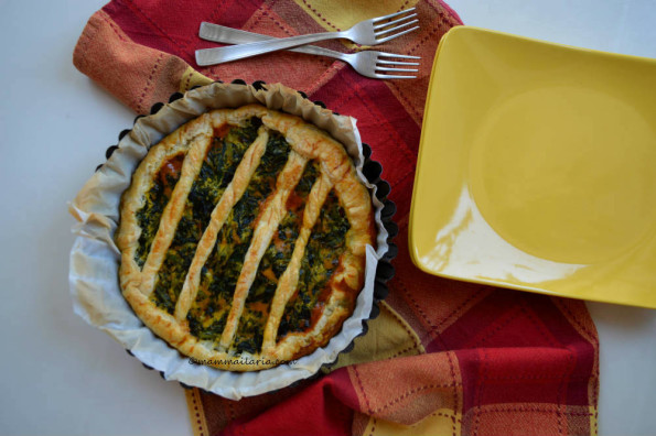 torta rustica saporita con erbette di campagna