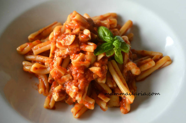 pasta con sugo ai funghi porcini 