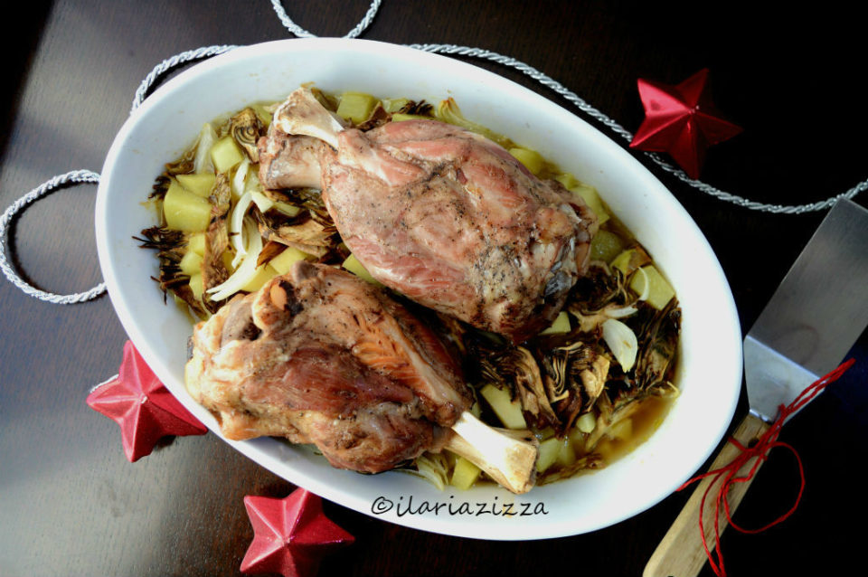 Stinco di prosciutto con carciofi e patate
