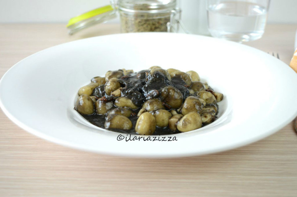 Pasta al nero di seppia