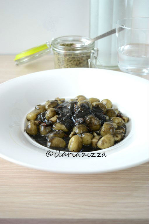 Pasta al nero di seppia